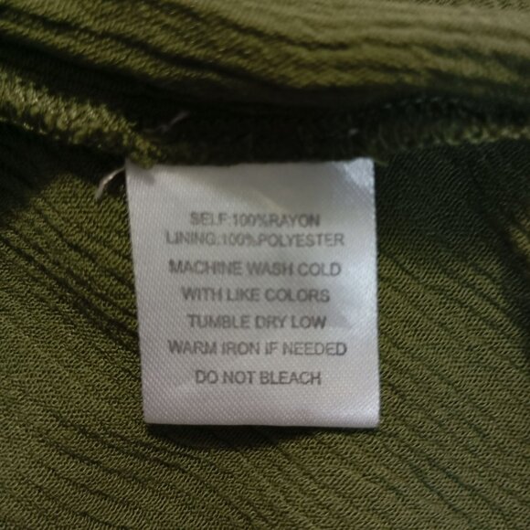 Just Found Maxi Dress XL Empire Court Olive Green V Neck With Smocked Waist - Picture 3 of 9